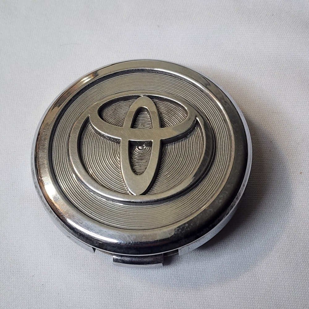 TOYOTA CAMRY OEM WHEEL CENTER CAP CHROME GROOVED 42603-AC020 8840 2000-2004